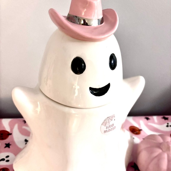 Cobwebs & Cauldrons Cowgirl Ghost Cookie Jar with Pink Cowboy Hat Halloween NEW - Picture 3 of 5